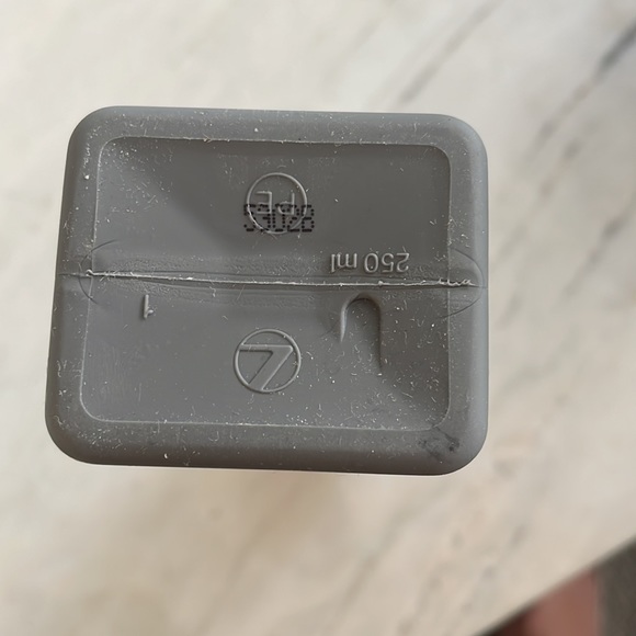 Living Proof Perfect Hair Day Conditioner 8 fl oz - Picture 3 of 3